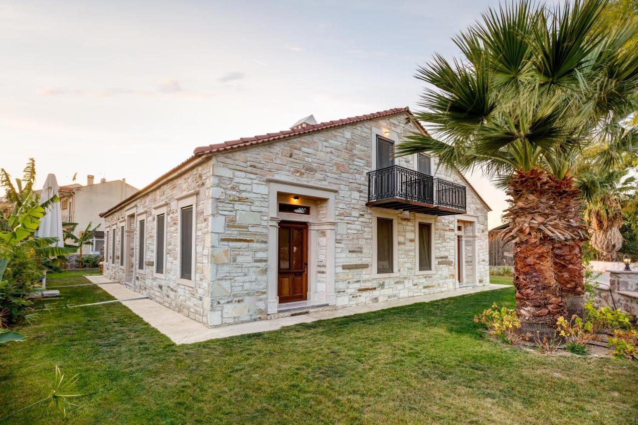 Navalia Hotel Foça Buitenkant foto