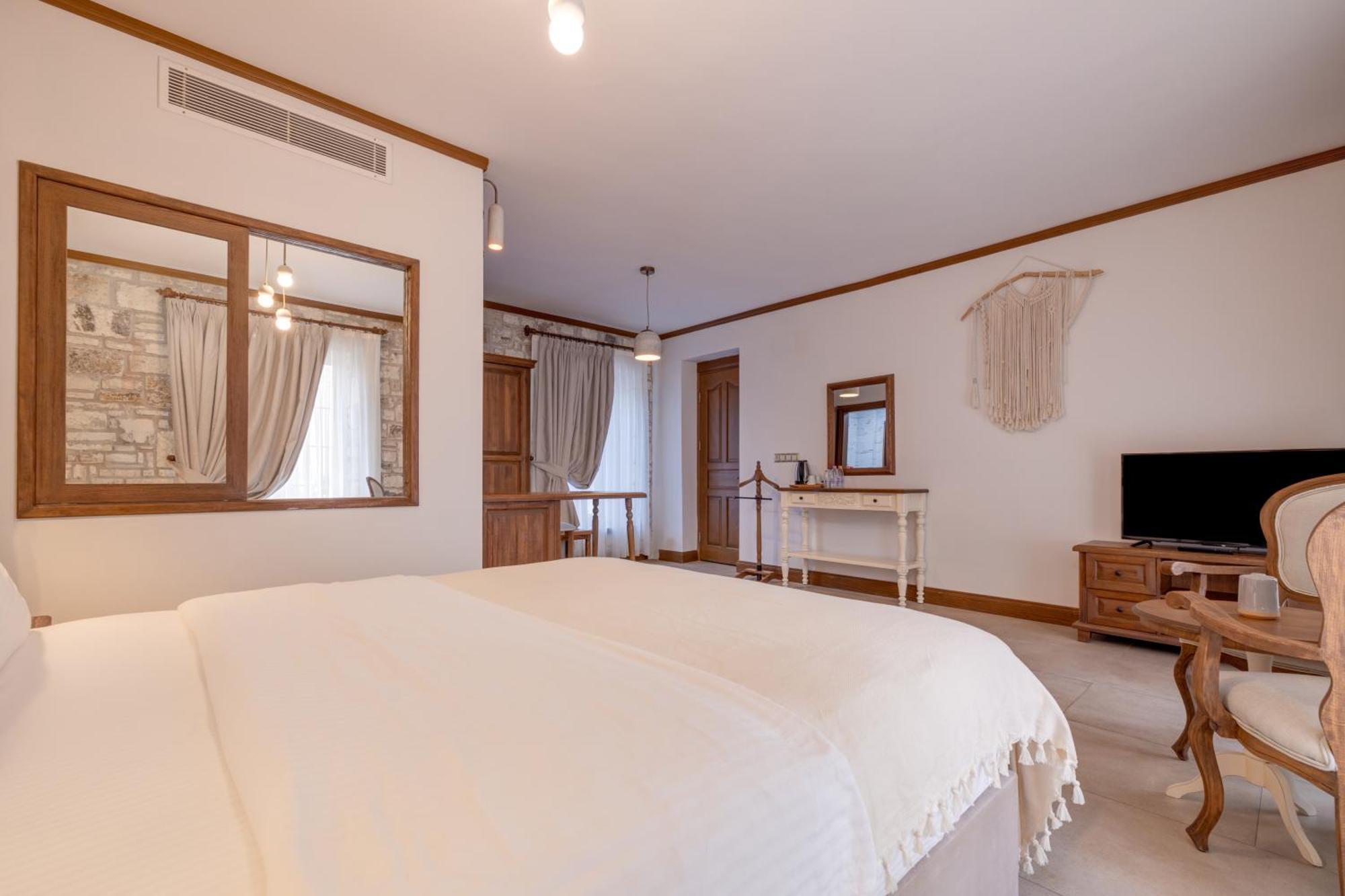 Navalia Hotel Foça Buitenkant foto