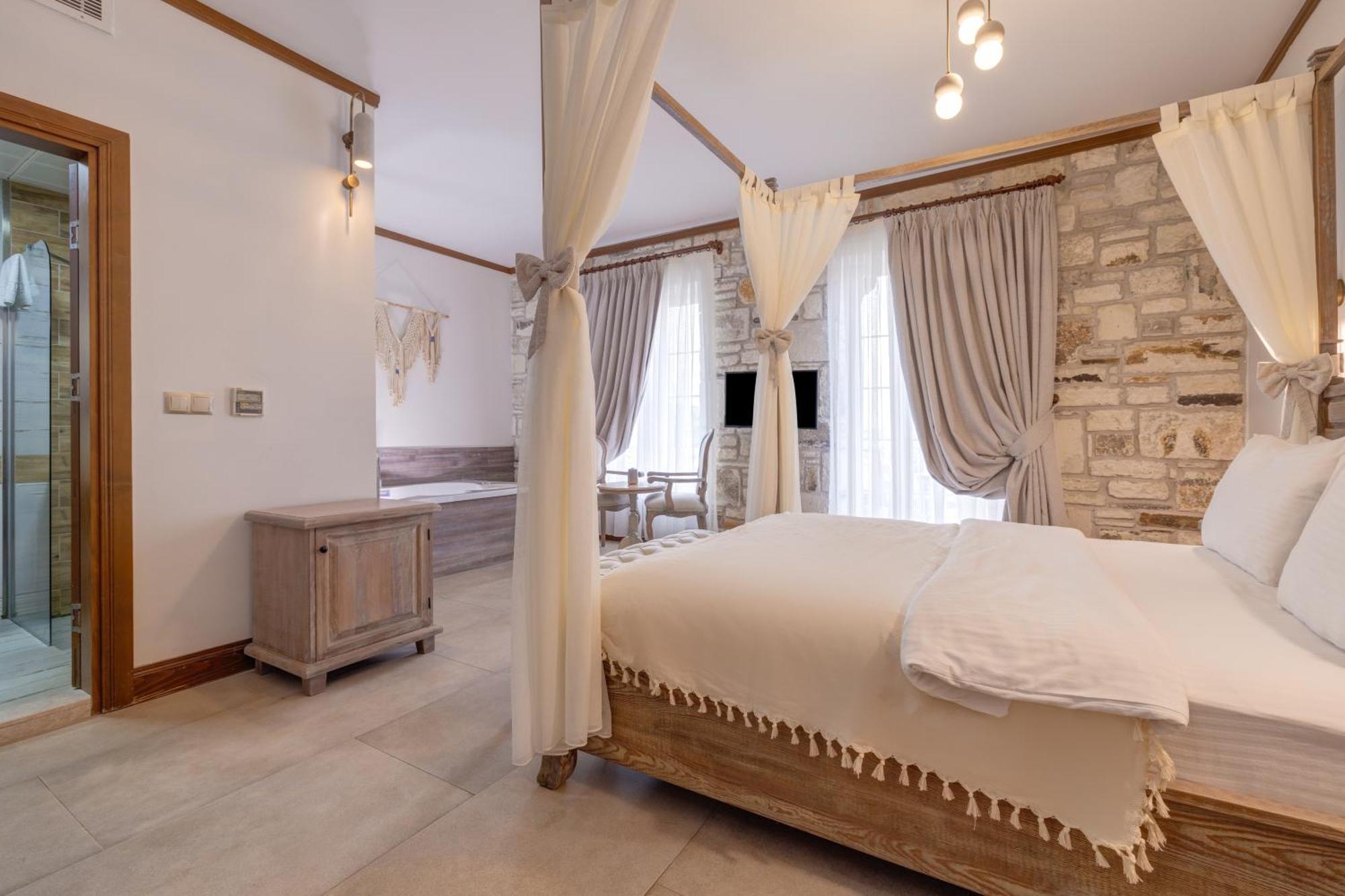 Navalia Hotel Foça Buitenkant foto