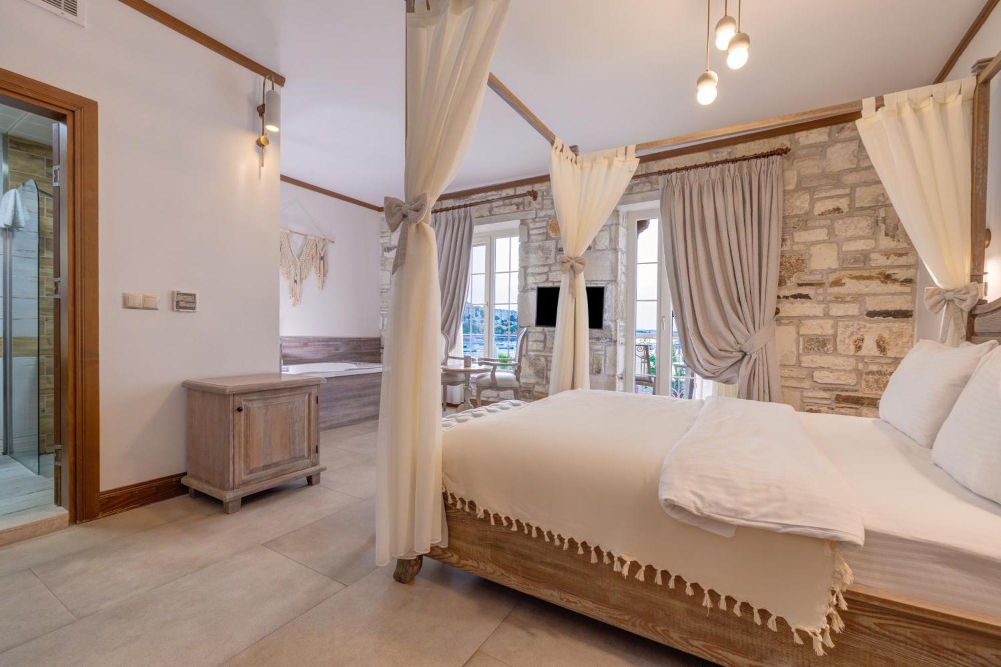Navalia Hotel Foça Buitenkant foto