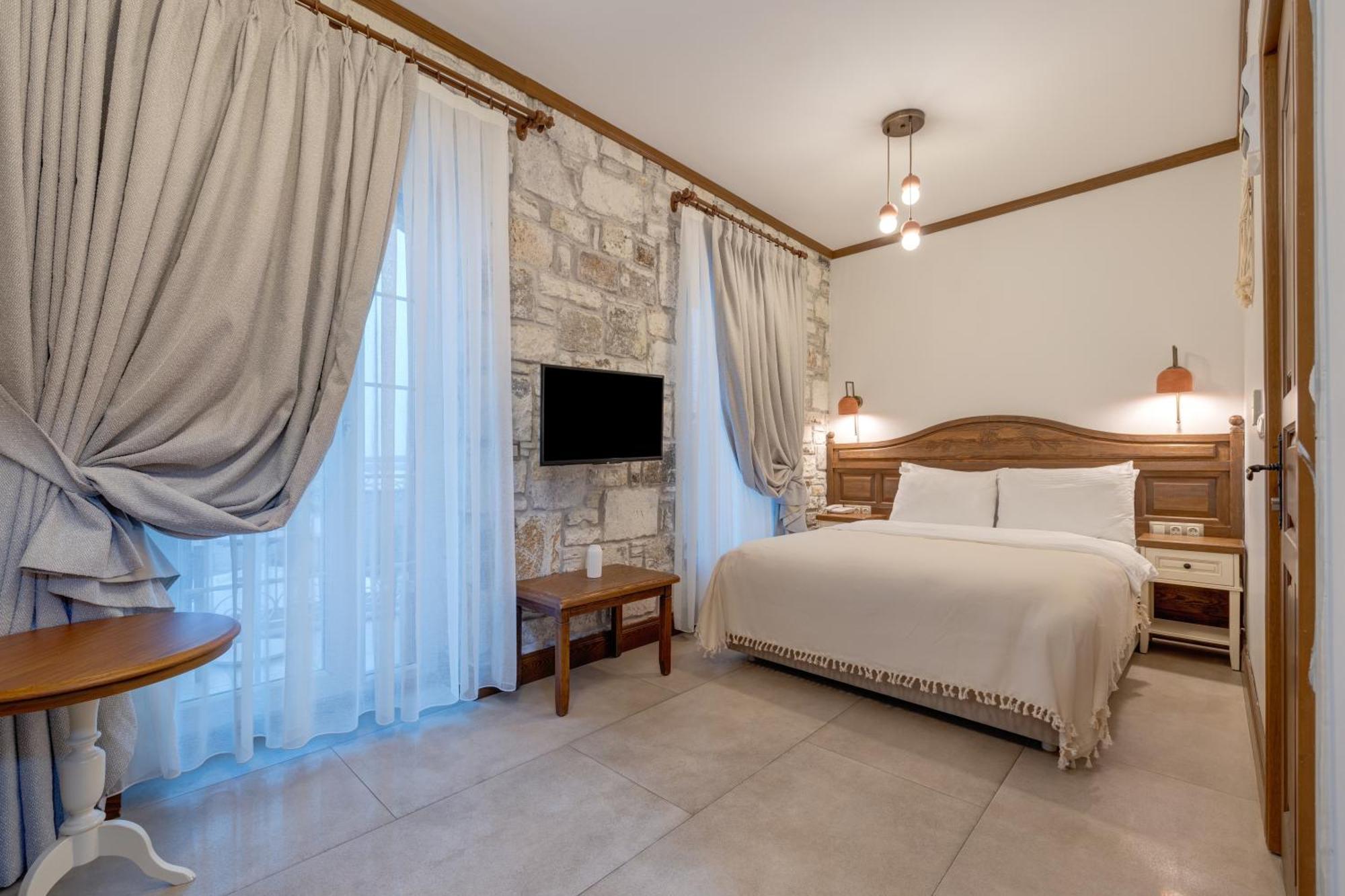 Navalia Hotel Foça Buitenkant foto
