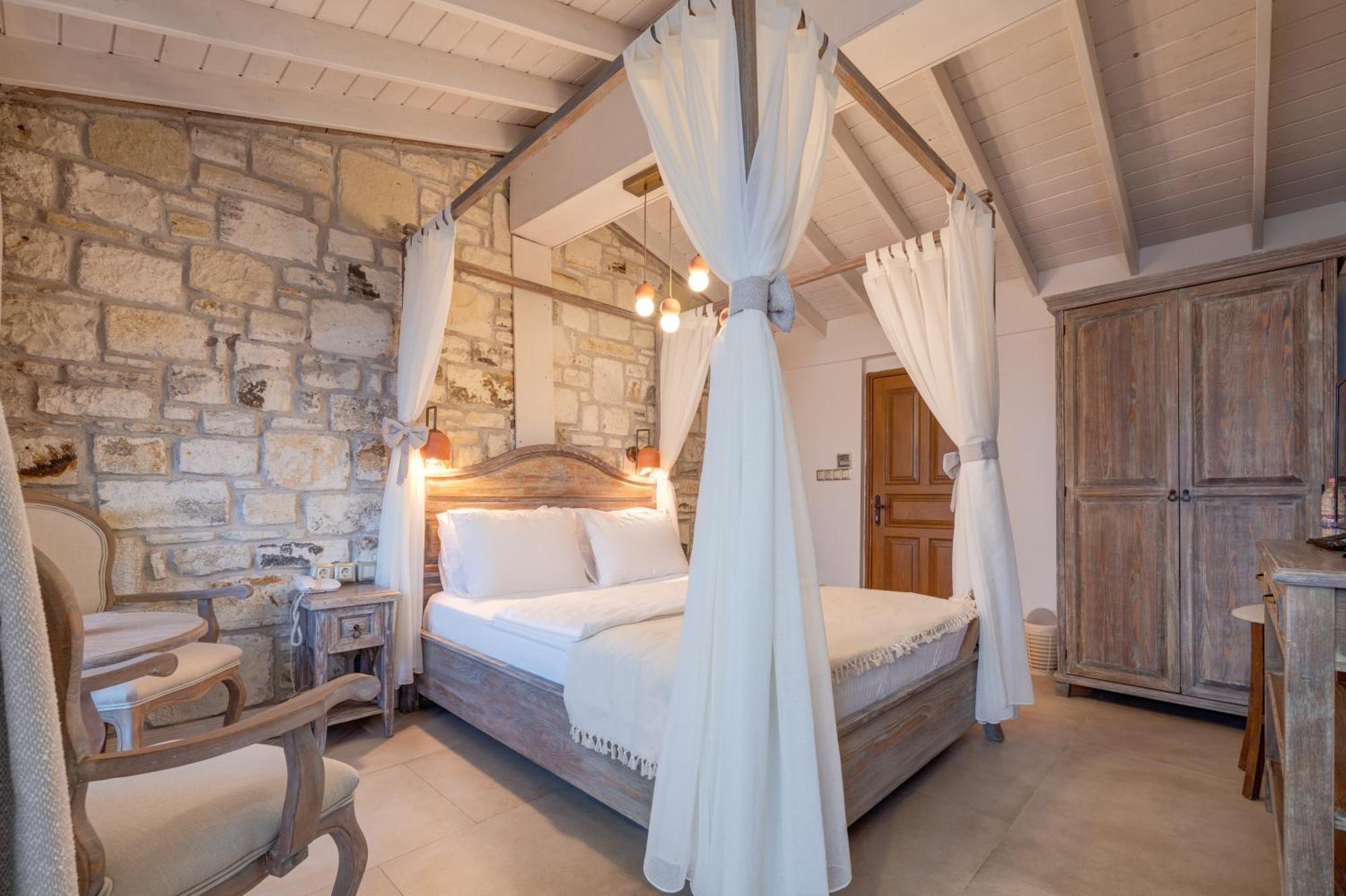 Navalia Hotel Foça Buitenkant foto